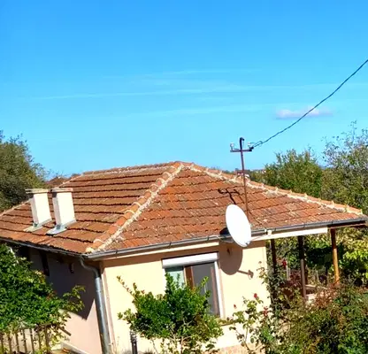 Photo 2 — House with 3 rooms and yard in Krushevec village, Burgas region