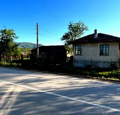 Снимка 3 — Къща във Велико Търново, с. Къпиново