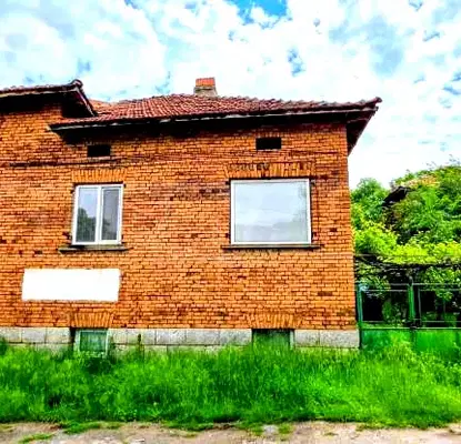 Снимка 4 — Къща в Ловеч, с. Малка Желязна