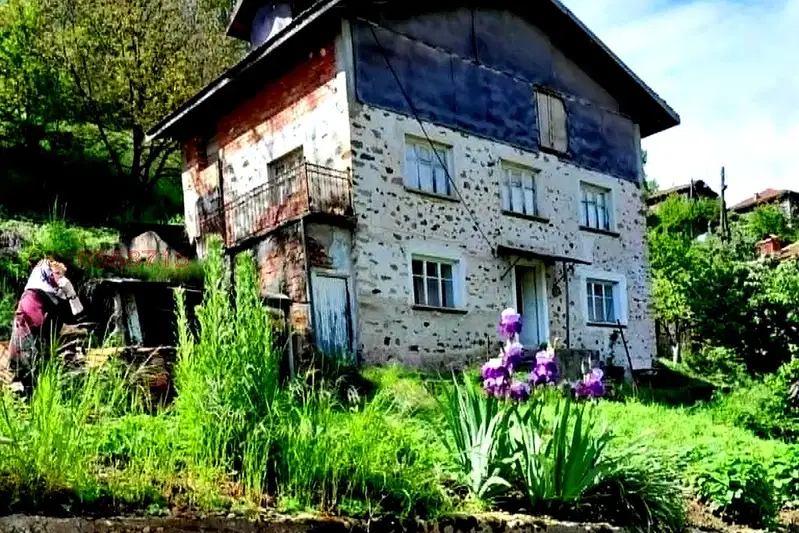 House in Smolyan, Reka