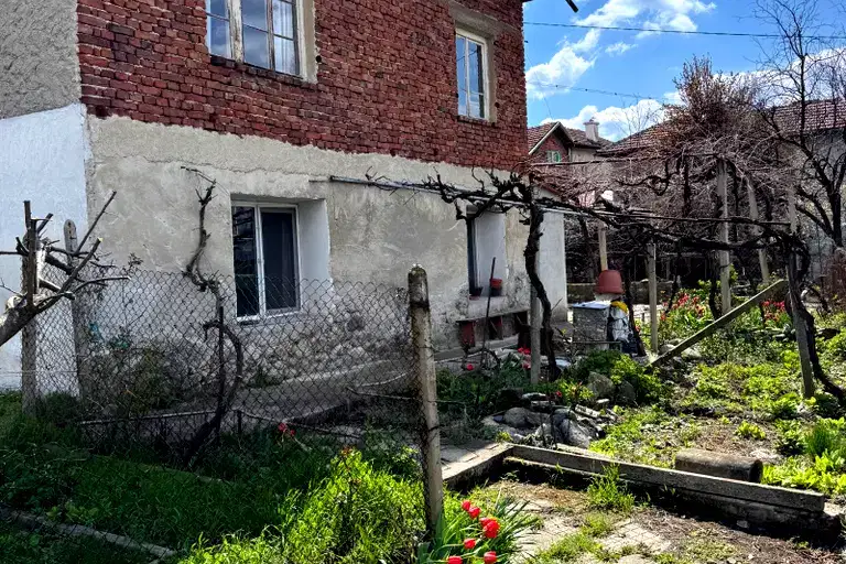 House in Oblast Kyustendil, Stob