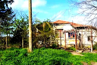 Къща в Бургас, с. Страцин