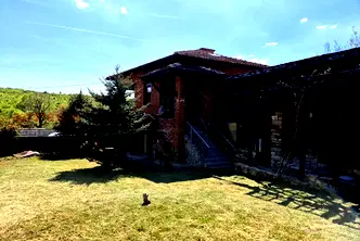 Къща в Ловеч, с. Тодоричене