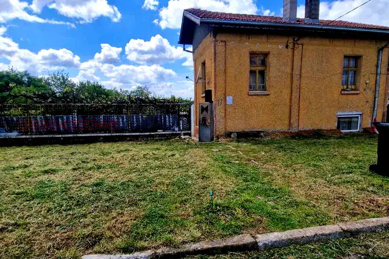 House in Oblast Pleven, Todorovo