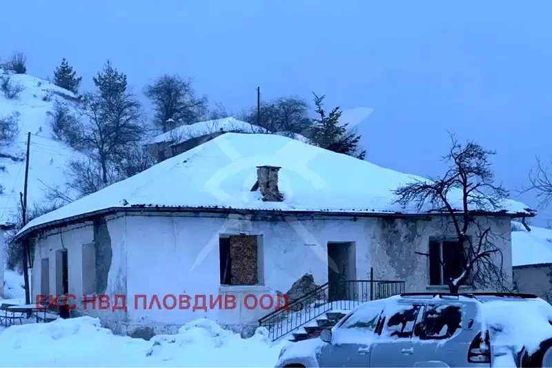 Къща с 120 кв.м. в с. Три Могили, област Пловдив
