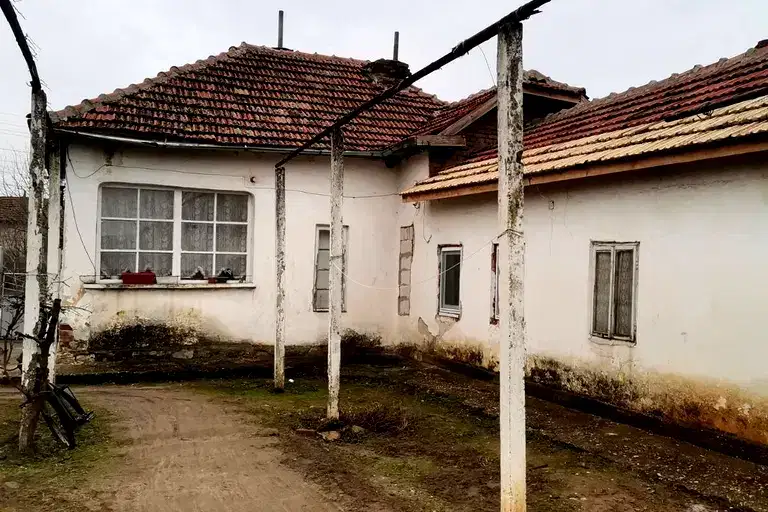 Къща в Плевен, с. Загражден