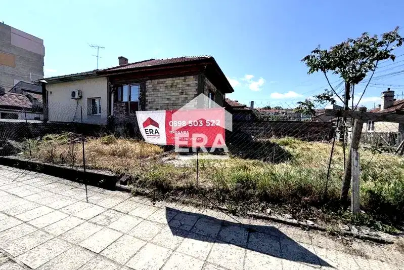 Къща в Силистра, Изток