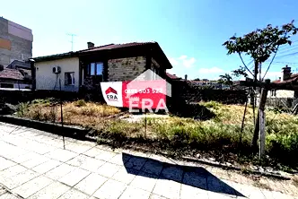 Къща в Силистра, Изток