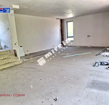 Снимка 3 — Къща в София, Горна баня