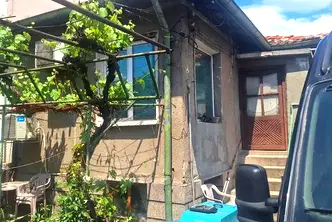 Къща в София, Левски