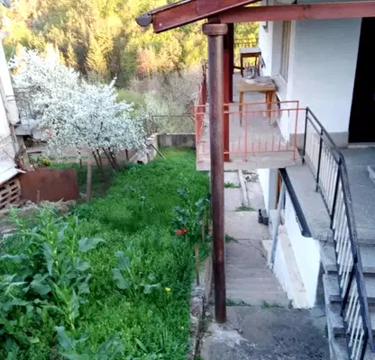 Photo 2 — House in област София, Svoge