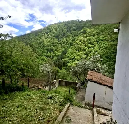 Photo 4 — House in област София, Svoge