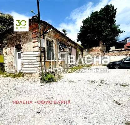 Снимка 3 — Къща във Варна, Център