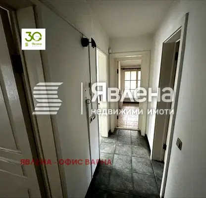 Снимка 4 — Къща във Варна, Свети Никола