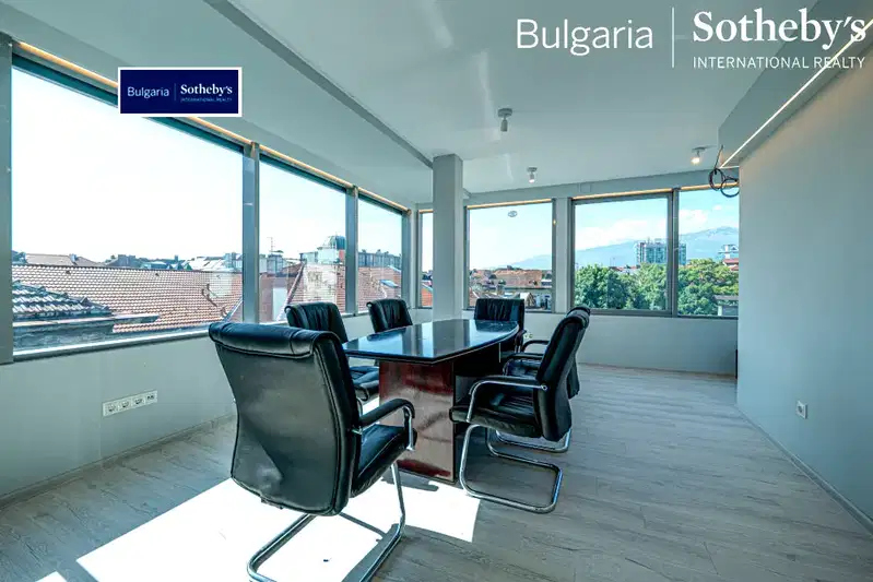 Office in Sofia, Centyr
