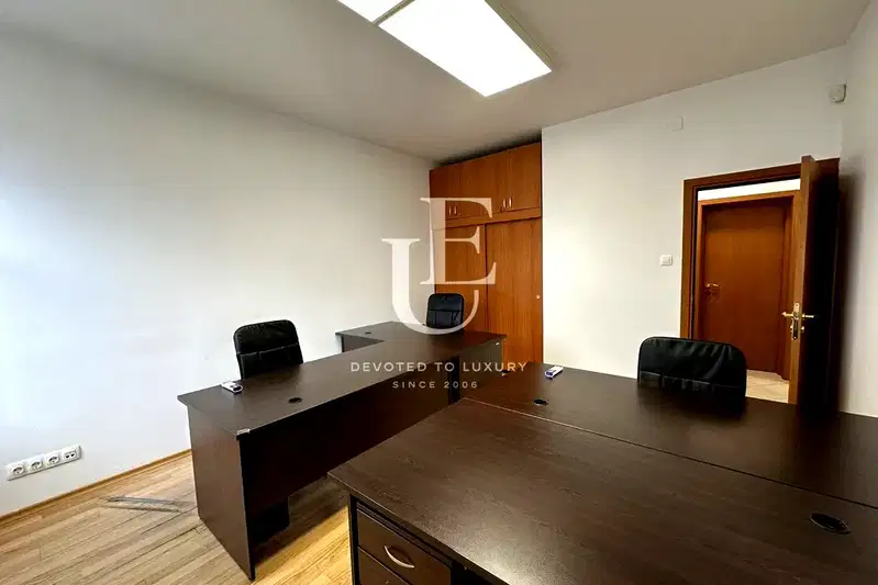 Office in Sofiya, Centyr