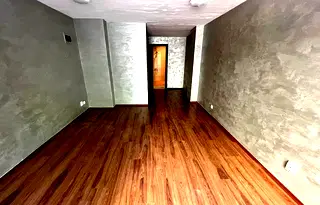 Офис в София, Лагера