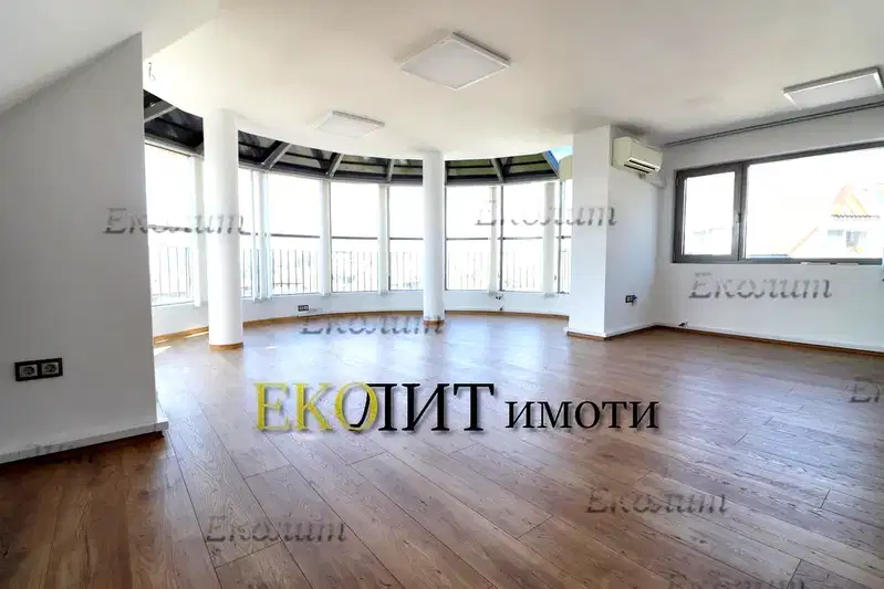 Офис в София, Лозенец