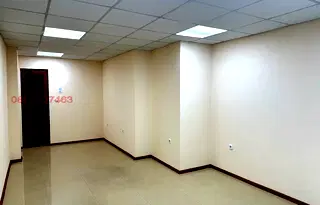 Офис във Варна, Колхозен пазар