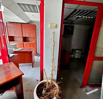Photo 2 — Office in Oblast Pernik, Zemen