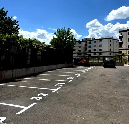 Photo 5 — Garage/Parking in Pernik, Iztok