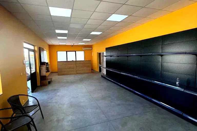 Shop in Oblast Plovdiv, Pyrvomai