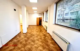 Магазин в София, Изток