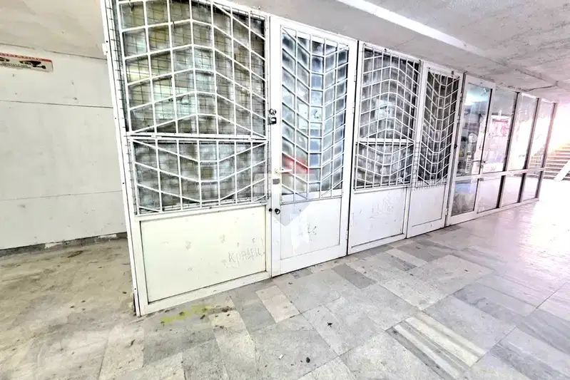 Shop in Varna, Centyr