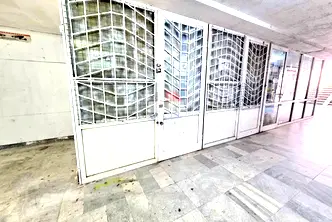 Магазин във Варна, Център