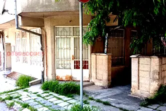 Магазин във Варна, Погреби