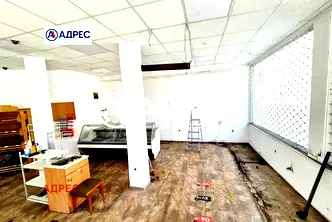 Магазин във Варна, Погреби