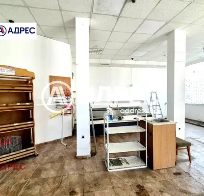 Снимка 3 — Магазин във Варна, Погреби