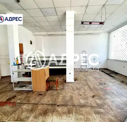 Снимка 5 — Магазин във Варна, Погреби
