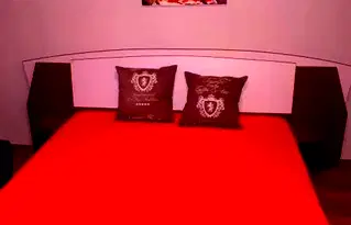 Стая в София, Младост 1