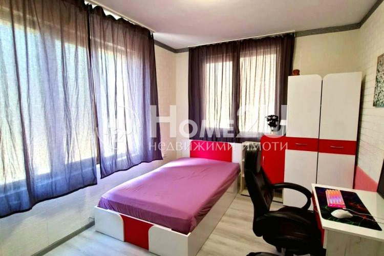 3-bedroom apartment in Благоев, Освобождение