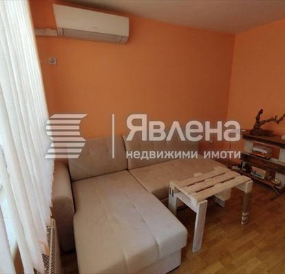 Снимка 2 — Двустаен апартамент в Благоев, Широк център