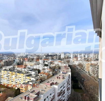 Снимка 3 — 4-стаен апартамент в Братя Миладинови с панорамна гледка
