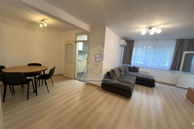 3-bedroom apartment in Burgas, Centyr