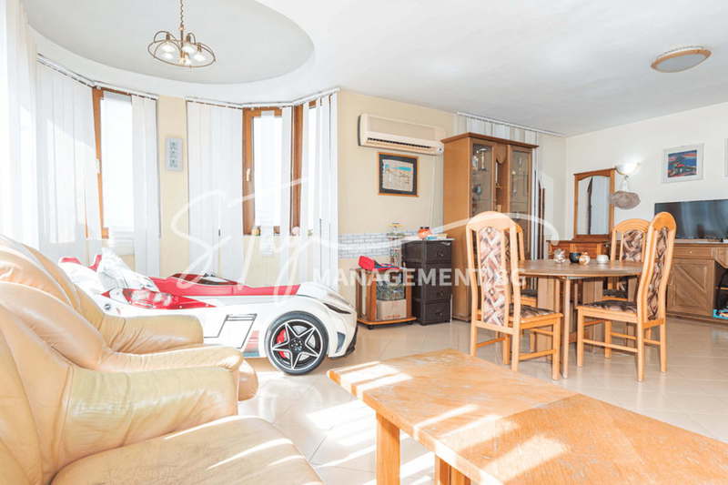 3-bedroom apartment in Burgas, Centyr