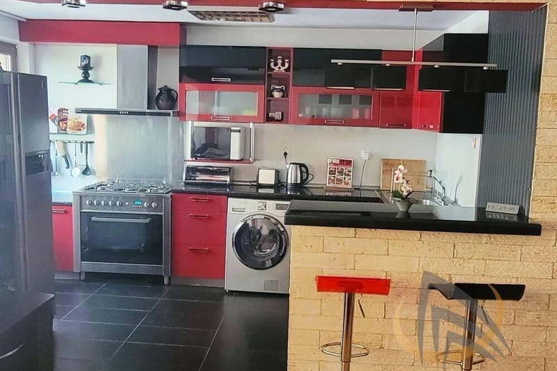3-bedroom apartment in Burgas, Centyr