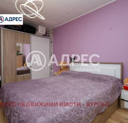 Снимка 4 — Тристаен апартамент с южно изложение в Изгрев, Бургас