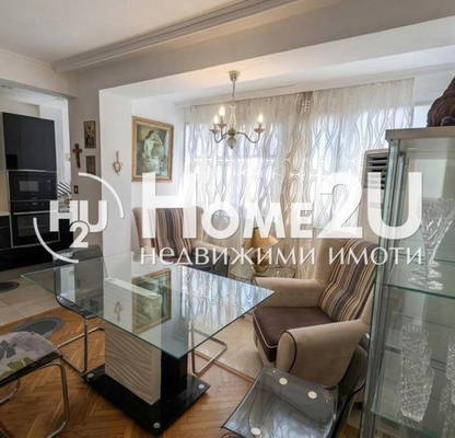 Снимка 3 — Тристаен апартамент с морска панорама в Лазур, Бургас