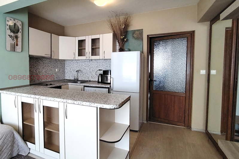 3-bedroom apartment in Burgas, Lazur