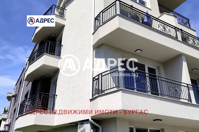 Тристаен апартамент с югозападно изложение в Сарафово, Бургас