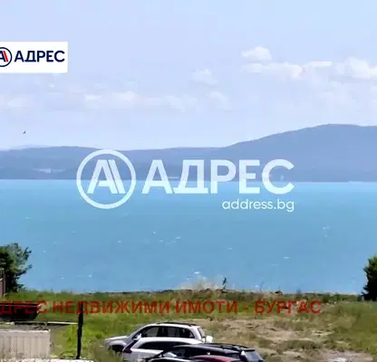 Снимка 3 — Тристаен апартамент с югозападно изложение в Сарафово, Бургас