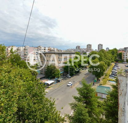 Снимка 3 — Просторен 3-стаен апартамент с тераси в Възраждане, Бургас