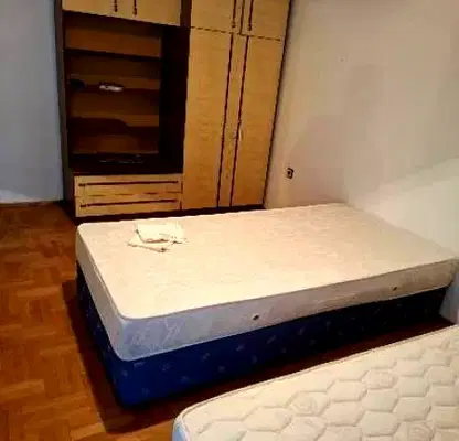 Снимка 2 — Тристаен апартамент в Възраждане, Бургас, на трети етаж