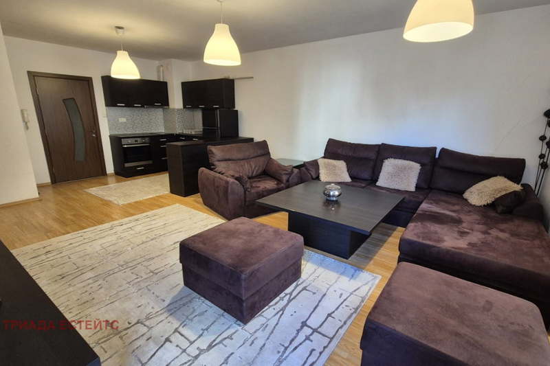 3-bedroom apartment in Burgas, Vyzrajdane