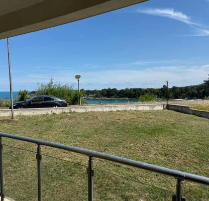 Снимка 2 — Двустаен апартамент в Бургас, Царево