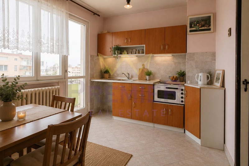 4-bedroom apartment in Oblast Varna, Devnya
